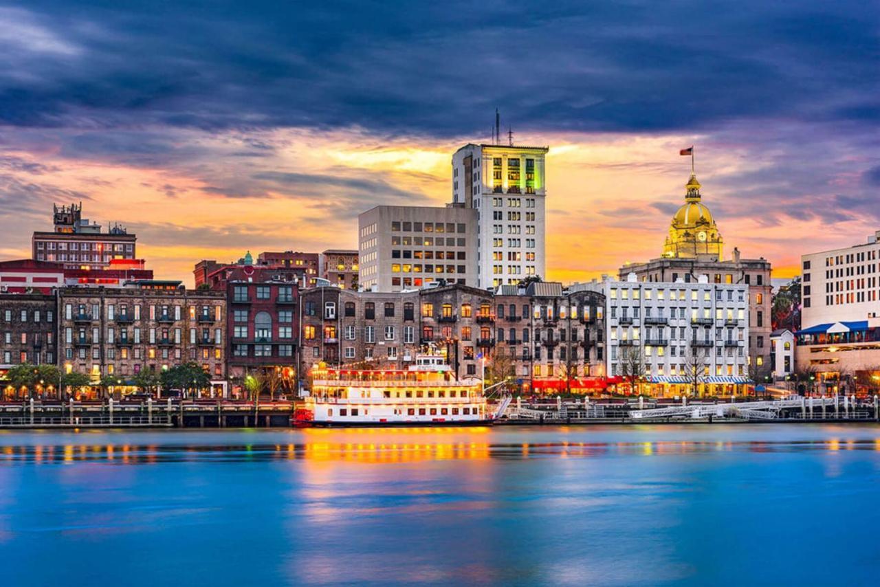 Walk Score 90!!-Historic Downtown District-2 Blocks To Famous Forsyth Park- Huge Private Patio-Private Parking Savannah Eksteriør bilde